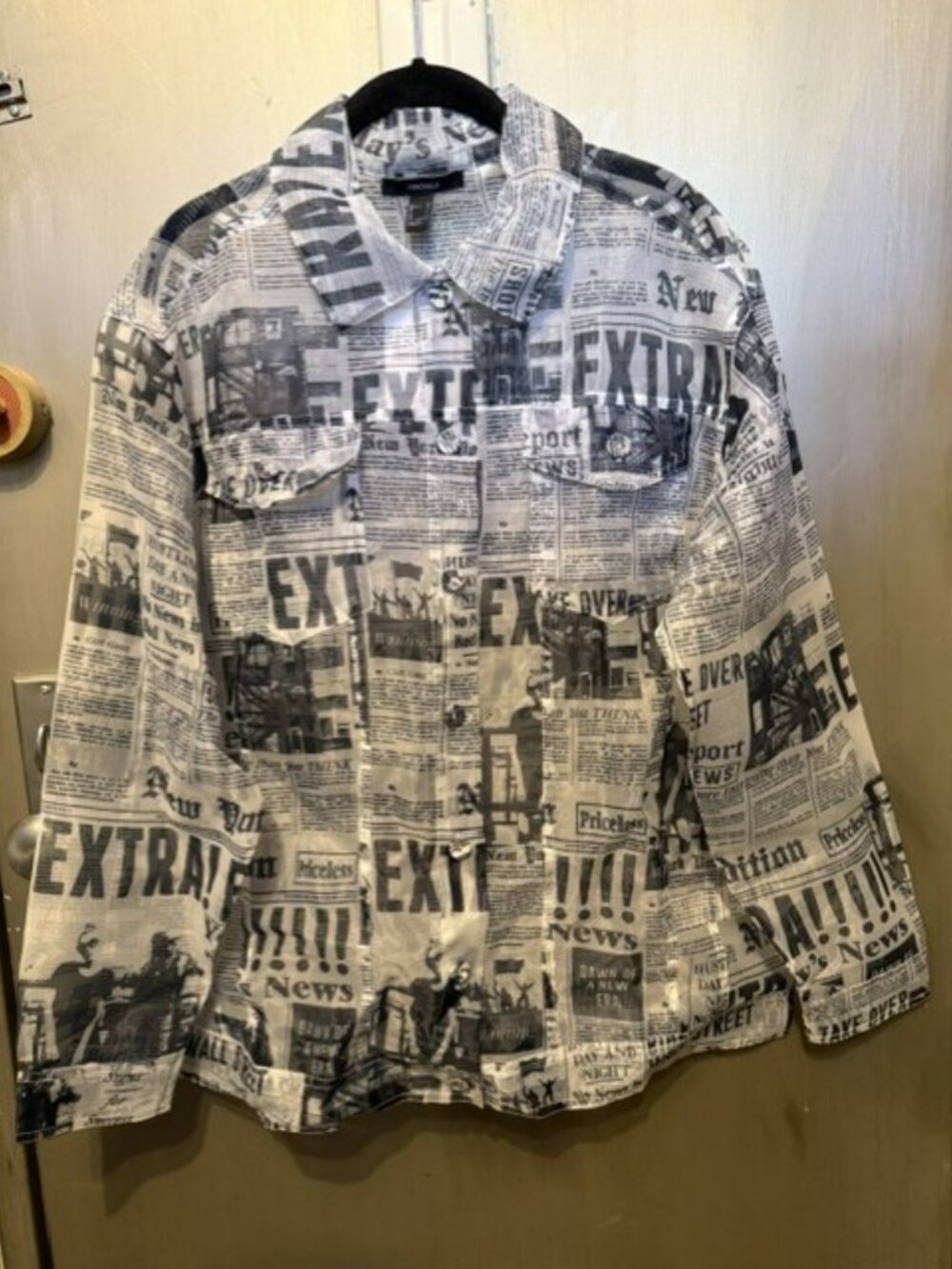 Retro black-and-white newspaper print button front shirt - NWT